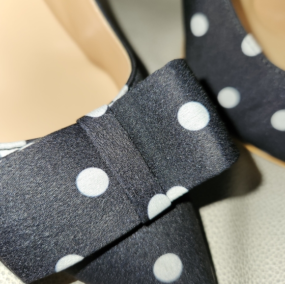 🖤🩶BLACK & WHITE POLKA DOT PUMPS🖤🩶 - Picture 3 of 5